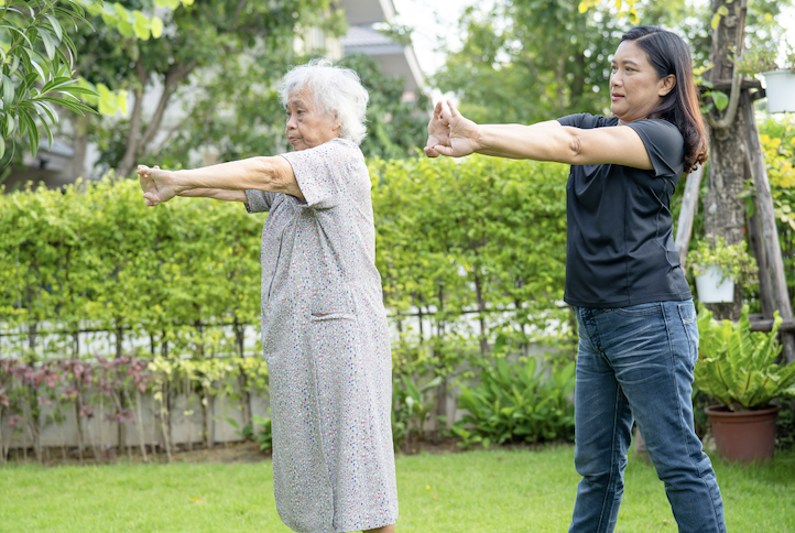 Balance control in elderly and Neuromuscular Taping
